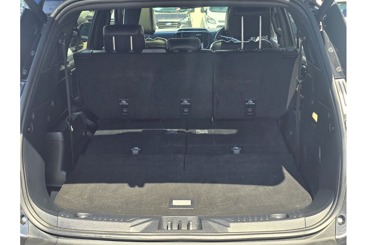 2023 Ford Everest Platinum