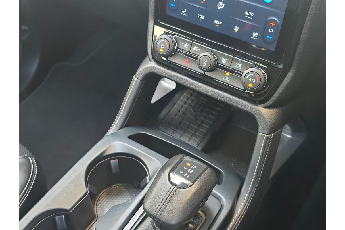 2023 Ford Everest Platinum