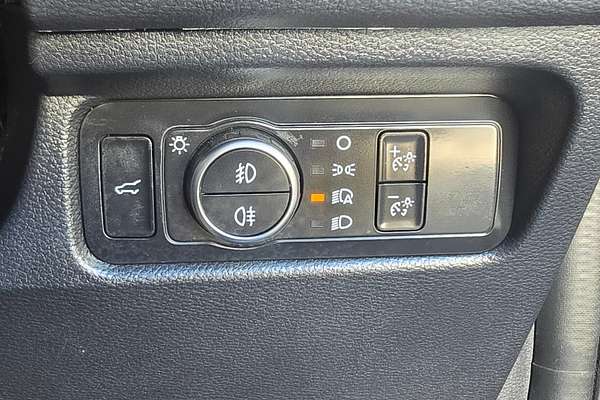2023 Ford Everest Platinum