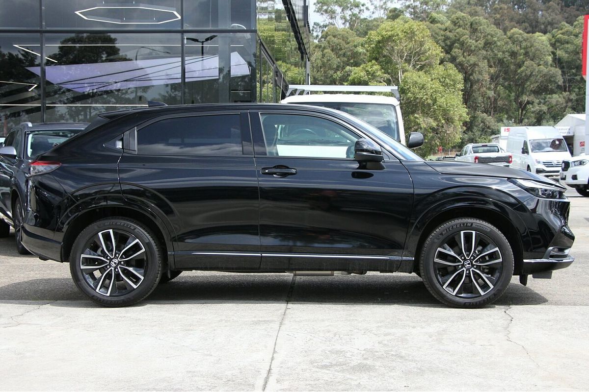 2023 Honda HR-V e:HEV L