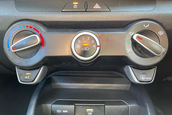 2023 Kia Stonic S YB