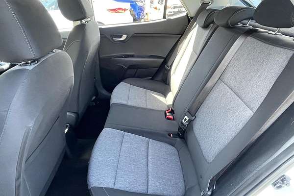 2023 Kia Stonic S YB