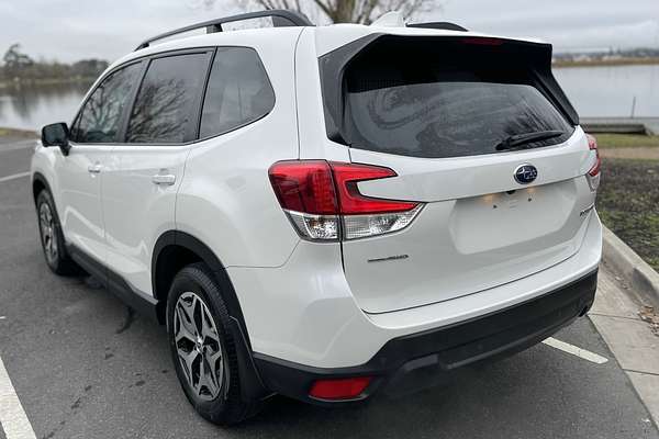2021 Subaru Forester 2.5i Premium S5
