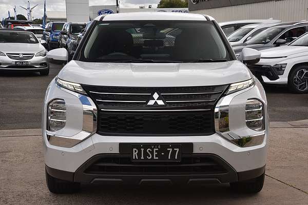 2022 Mitsubishi Outlander ES ZM