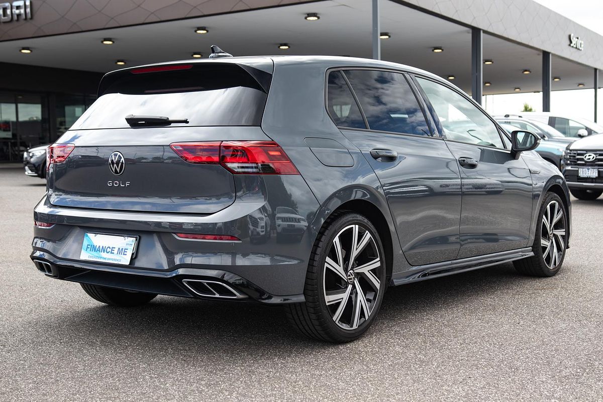 2022 Volkswagen Golf 110TSI R-Line 8