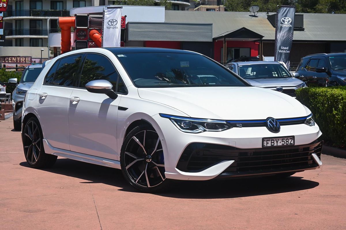 2023 Volkswagen Golf R 8