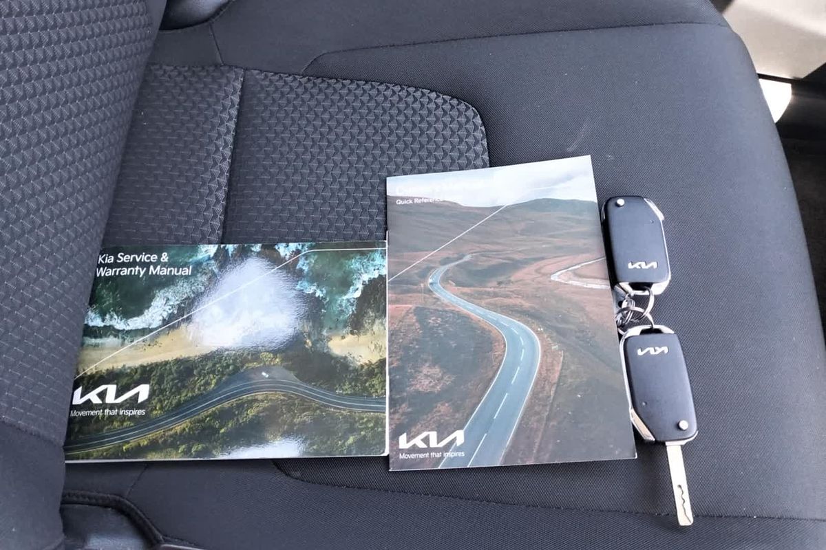 2022 Kia Sportage S NQ5