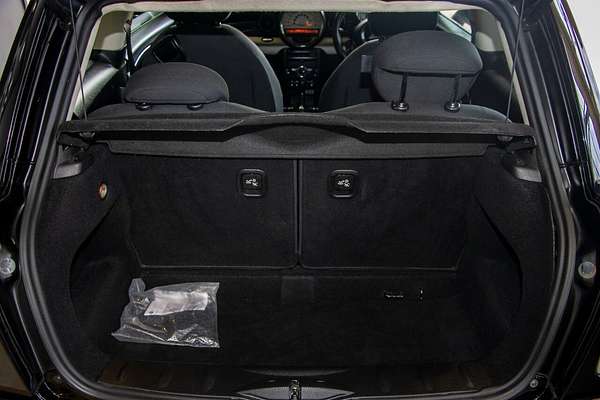 2011 MINI Hatch Cooper R56 LCI