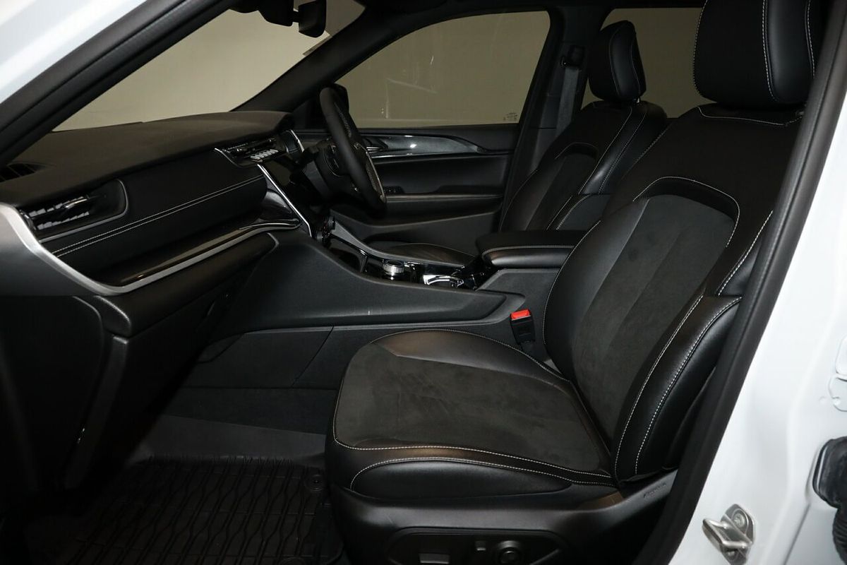 2023 Jeep Grand Cherokee Night Eagle WL