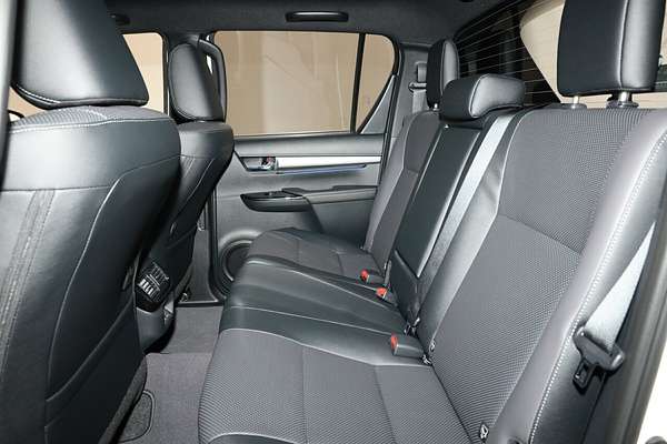 2024 Toyota Hilux Rogue 48V GUN126R 4X4