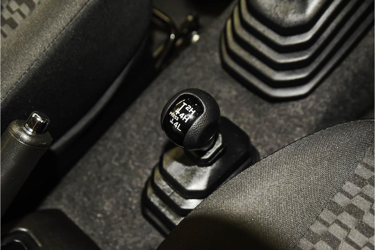 2023 Suzuki Jimny GLX GJ
