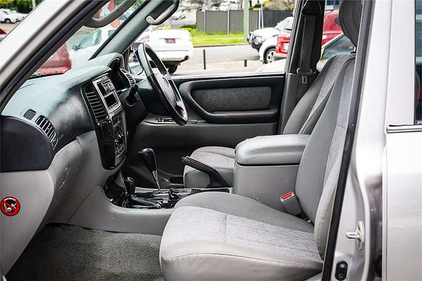2003 Toyota Landcruiser GXL HDJ100R