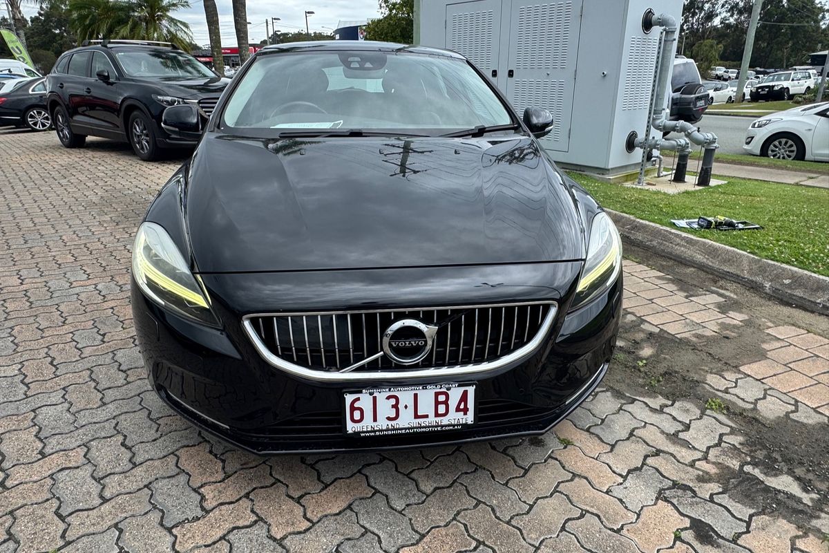2016 Volvo V40 D4 Luxury