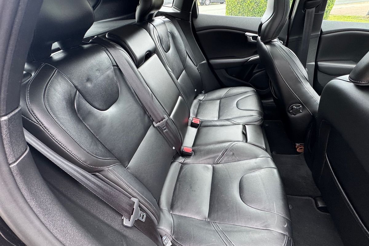 2016 Volvo V40 D4 Luxury