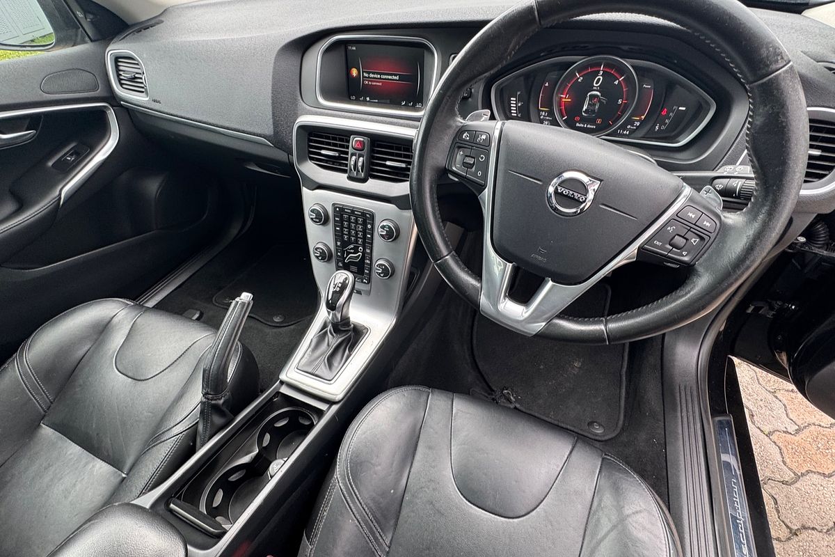 2016 Volvo V40 D4 Luxury