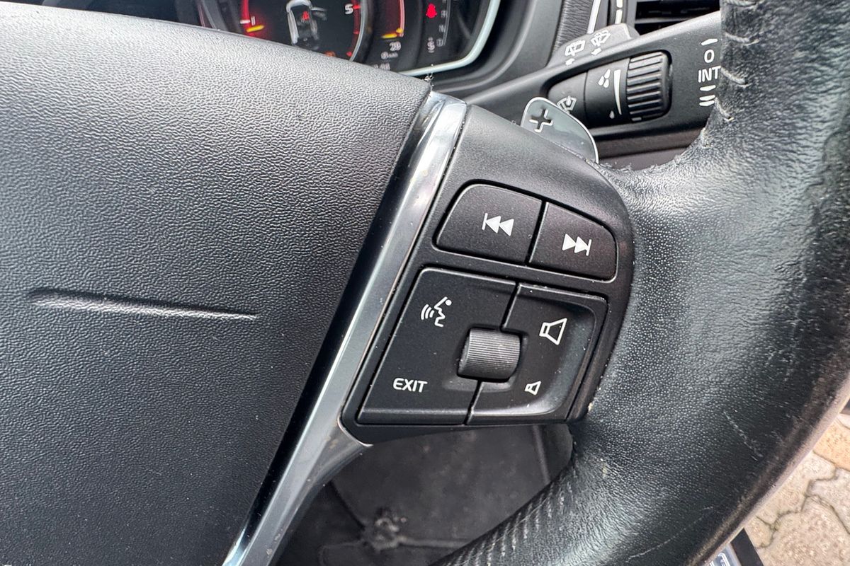 2016 Volvo V40 D4 Luxury