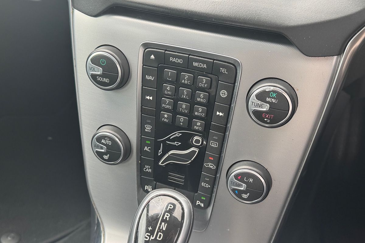 2016 Volvo V40 D4 Luxury