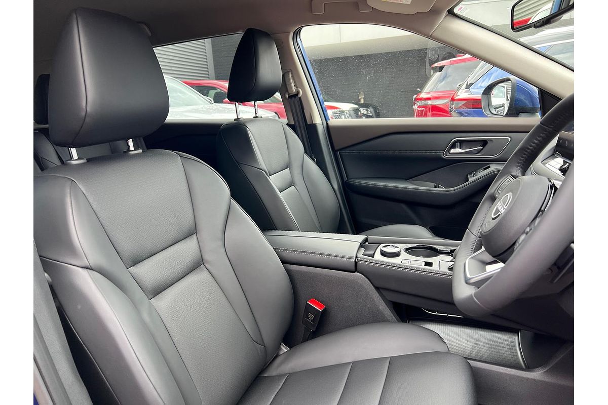 2024 Nissan X-TRAIL ST-L T33