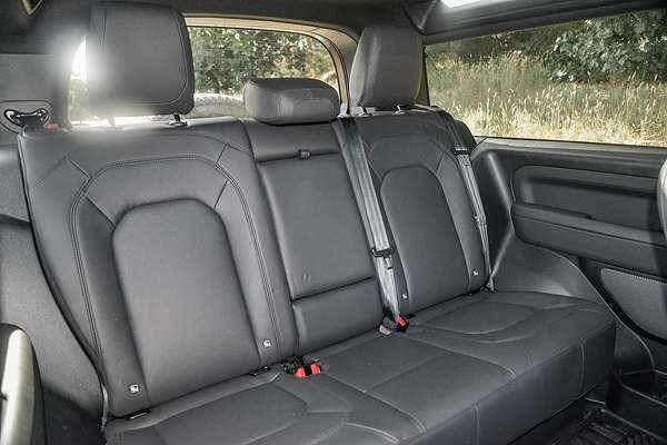 2022 Land Rover Defender 90 D250 S L663