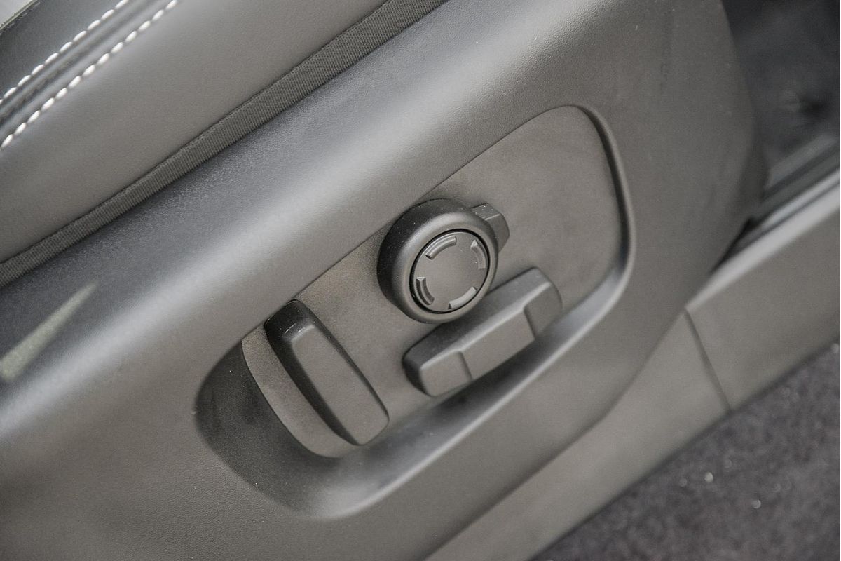 2024 Land Rover Discovery D350 Dynamic HSE Series 5
