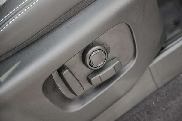2024 Land Rover Discovery D350 Dynamic HSE Series 5