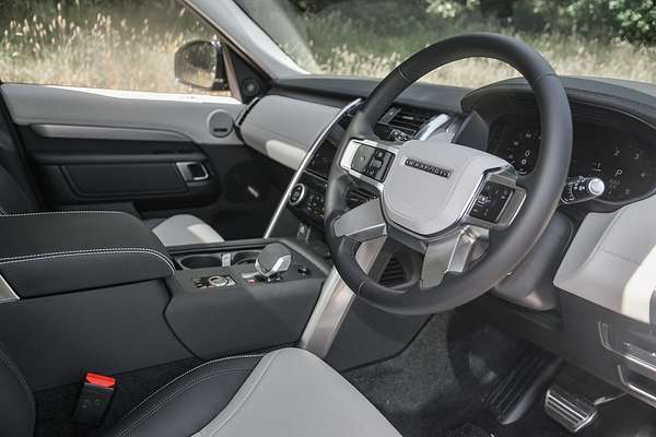 2024 Land Rover Discovery D350 Dynamic HSE Series 5