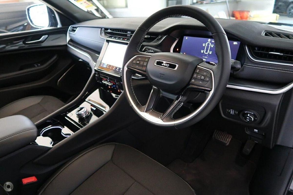 2023 Jeep Grand Cherokee Night Eagle WL