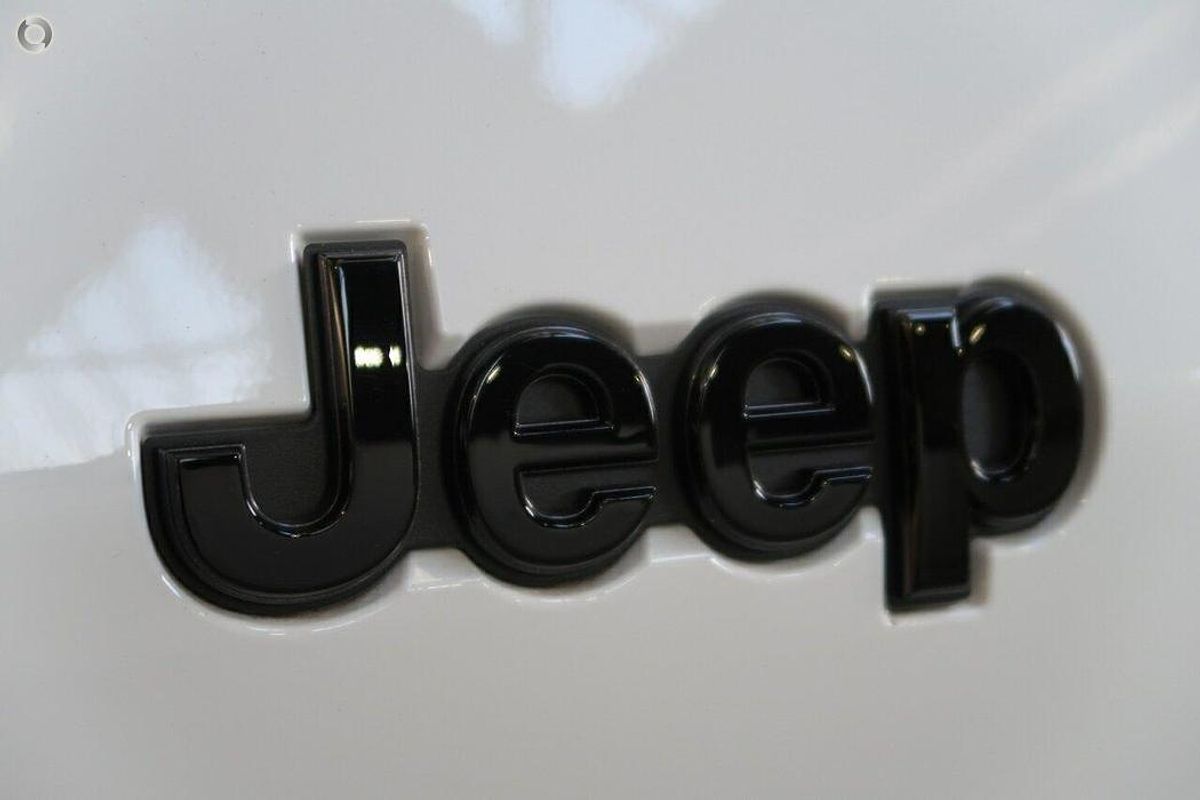 2023 Jeep Grand Cherokee Night Eagle WL