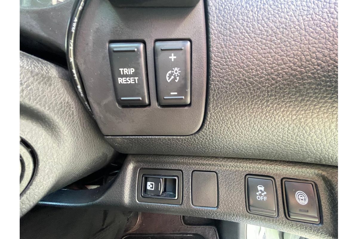 2020 Nissan Navara ST D23 4X4