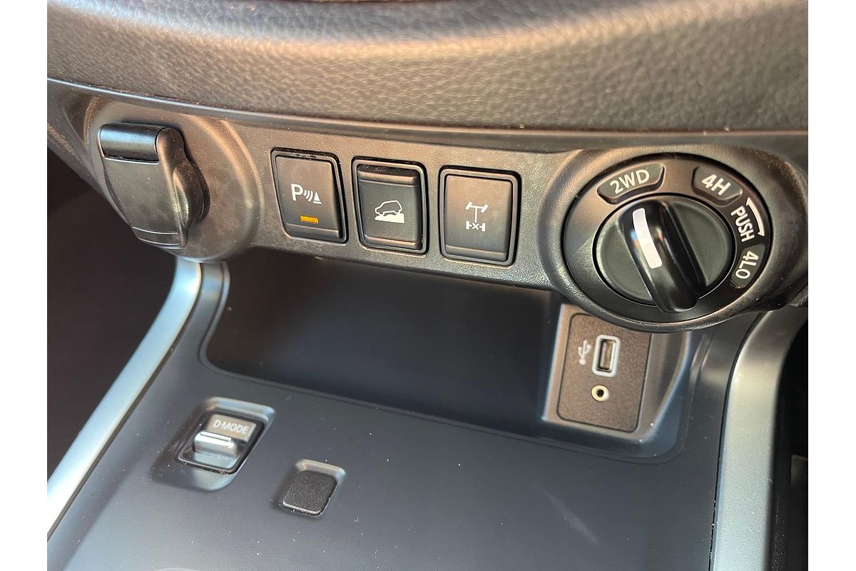 2020 Nissan Navara ST D23 4X4