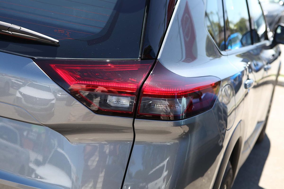 2024 Nissan X-TRAIL ST T33