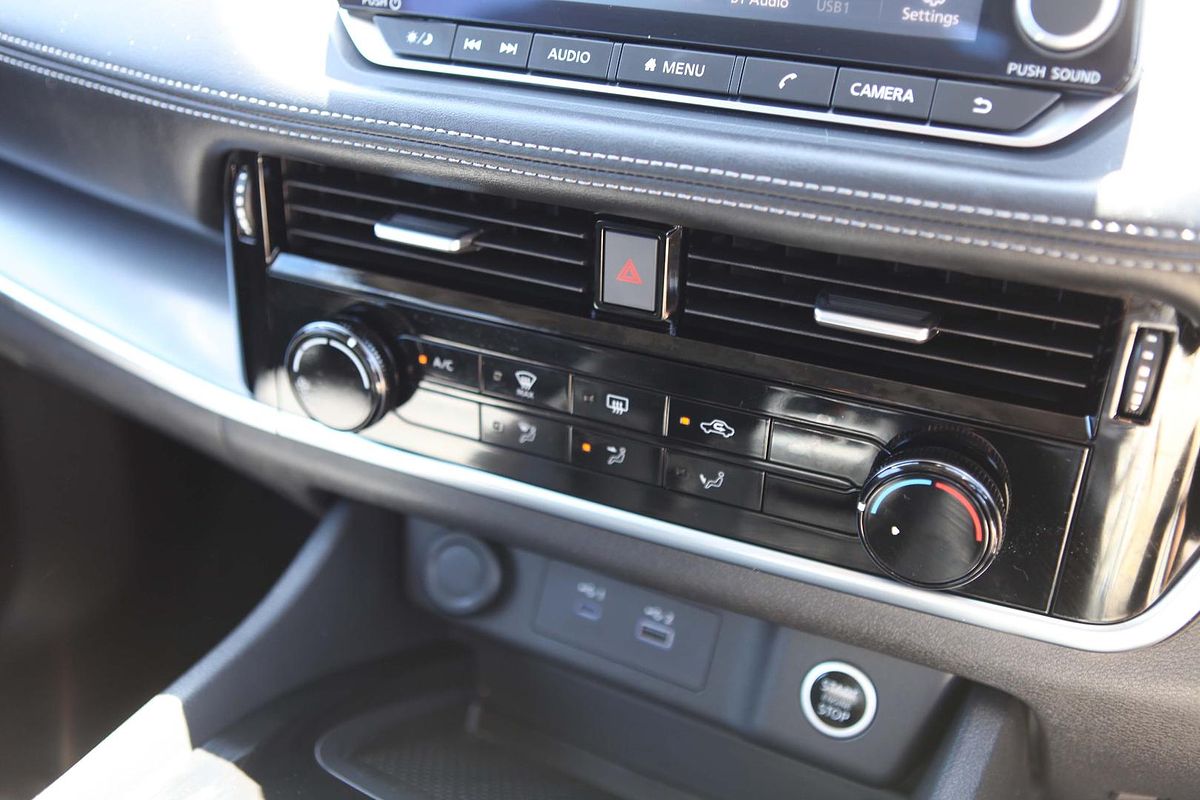 2024 Nissan X-TRAIL ST T33