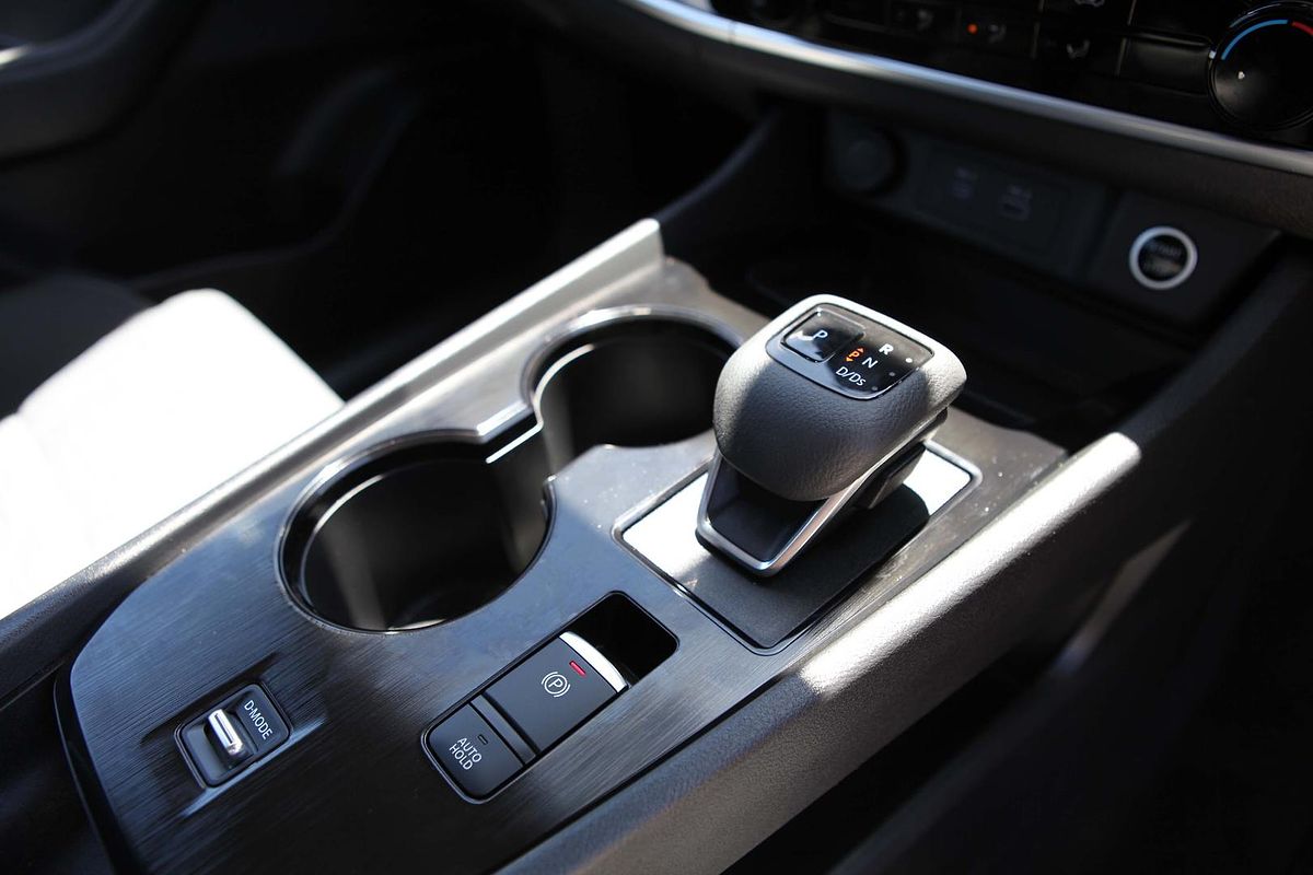 2024 Nissan X-TRAIL ST T33
