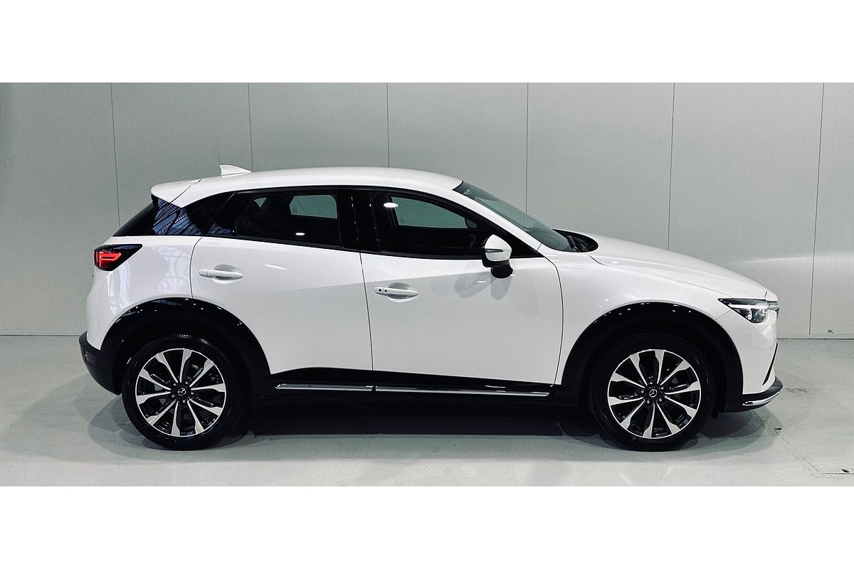 2022 Mazda CX-3 sTouring DK