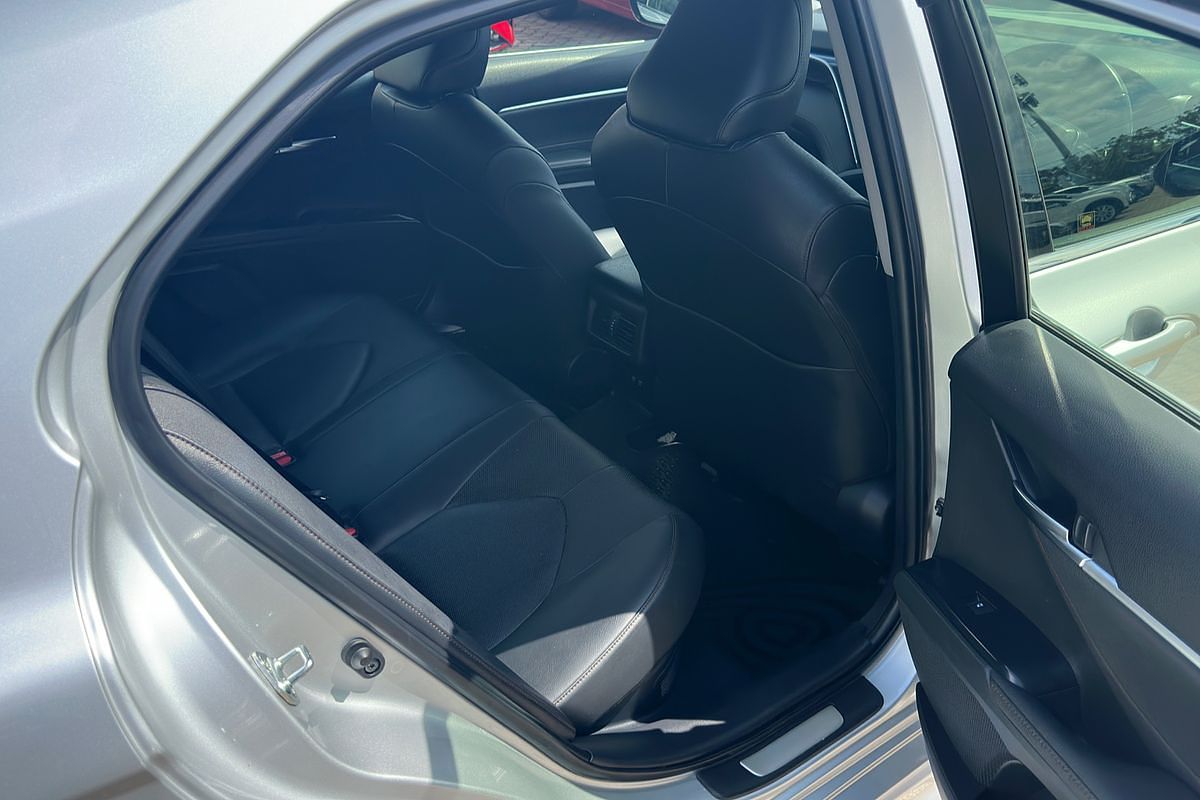 2018 Toyota Camry SL AXVH71R