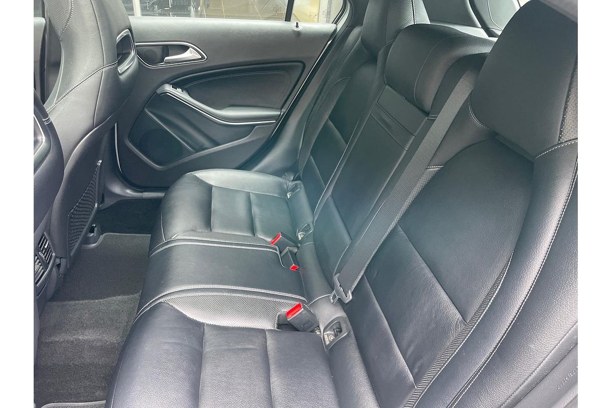 2015 Mercedes-Benz A-Class A200 W176