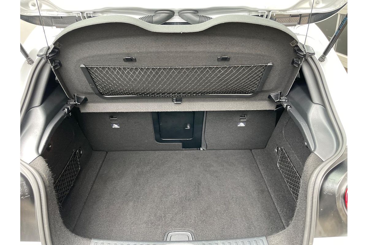 2015 Mercedes-Benz A-Class A200 W176