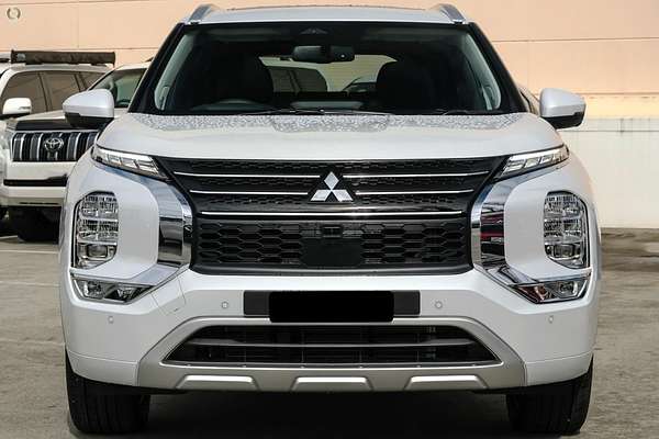 2024 Mitsubishi Outlander Exceed ZM