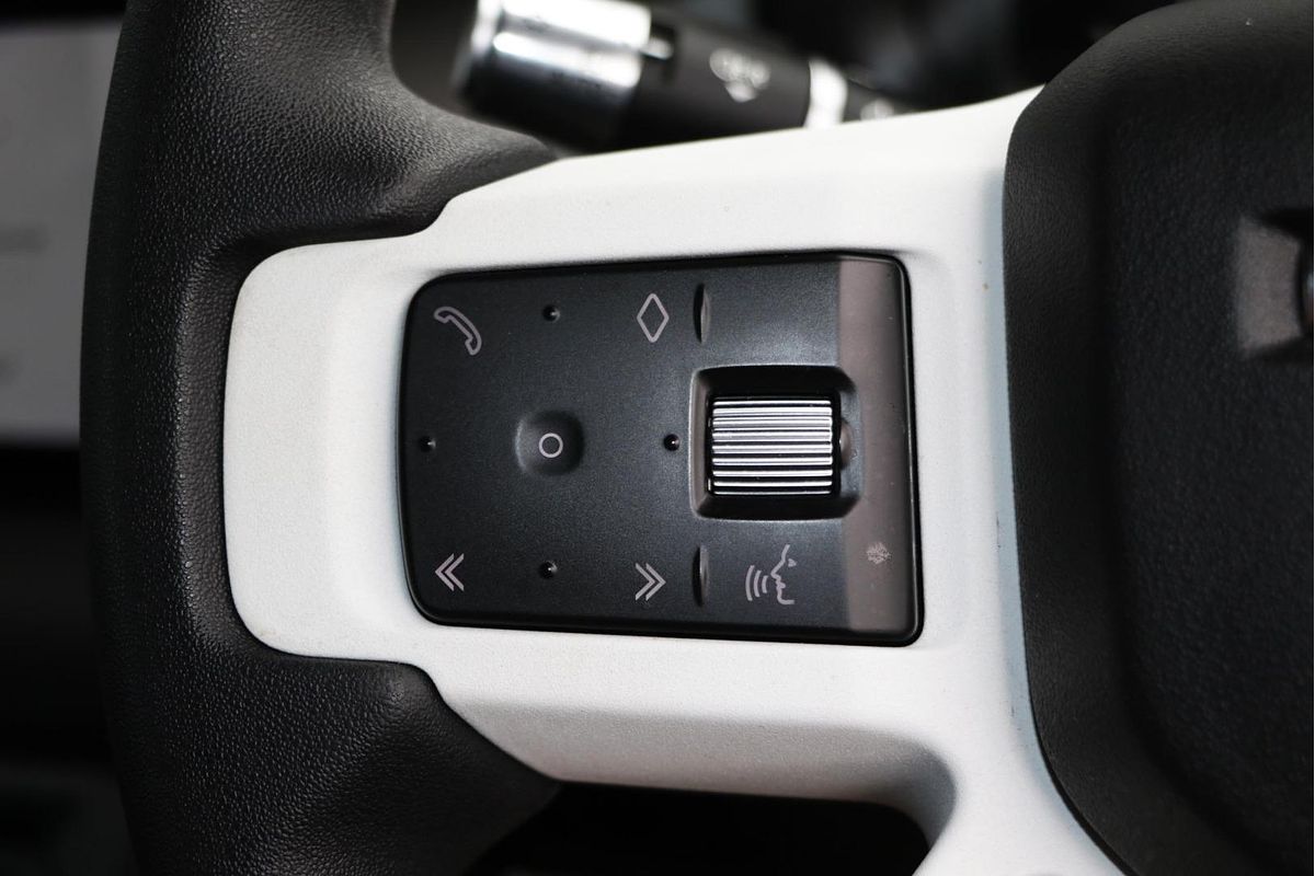 2021 Land Rover Defender 90 P300 L663