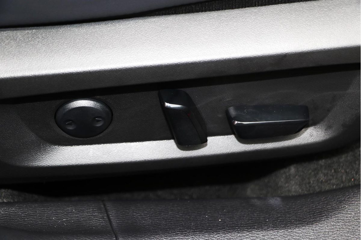 2024 Mitsubishi Outlander Black Edition ZM