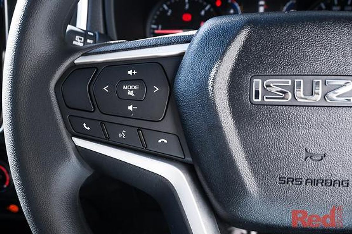 2023 Isuzu MU-X LS-M