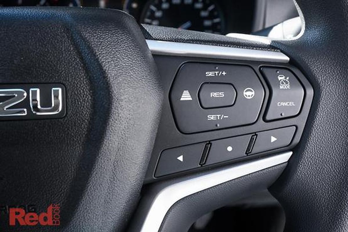2023 Isuzu MU-X LS-M