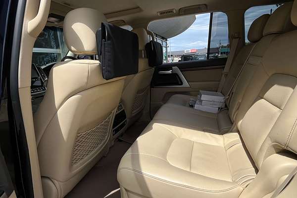 2016 Toyota Landcruiser Sahara VDJ200R