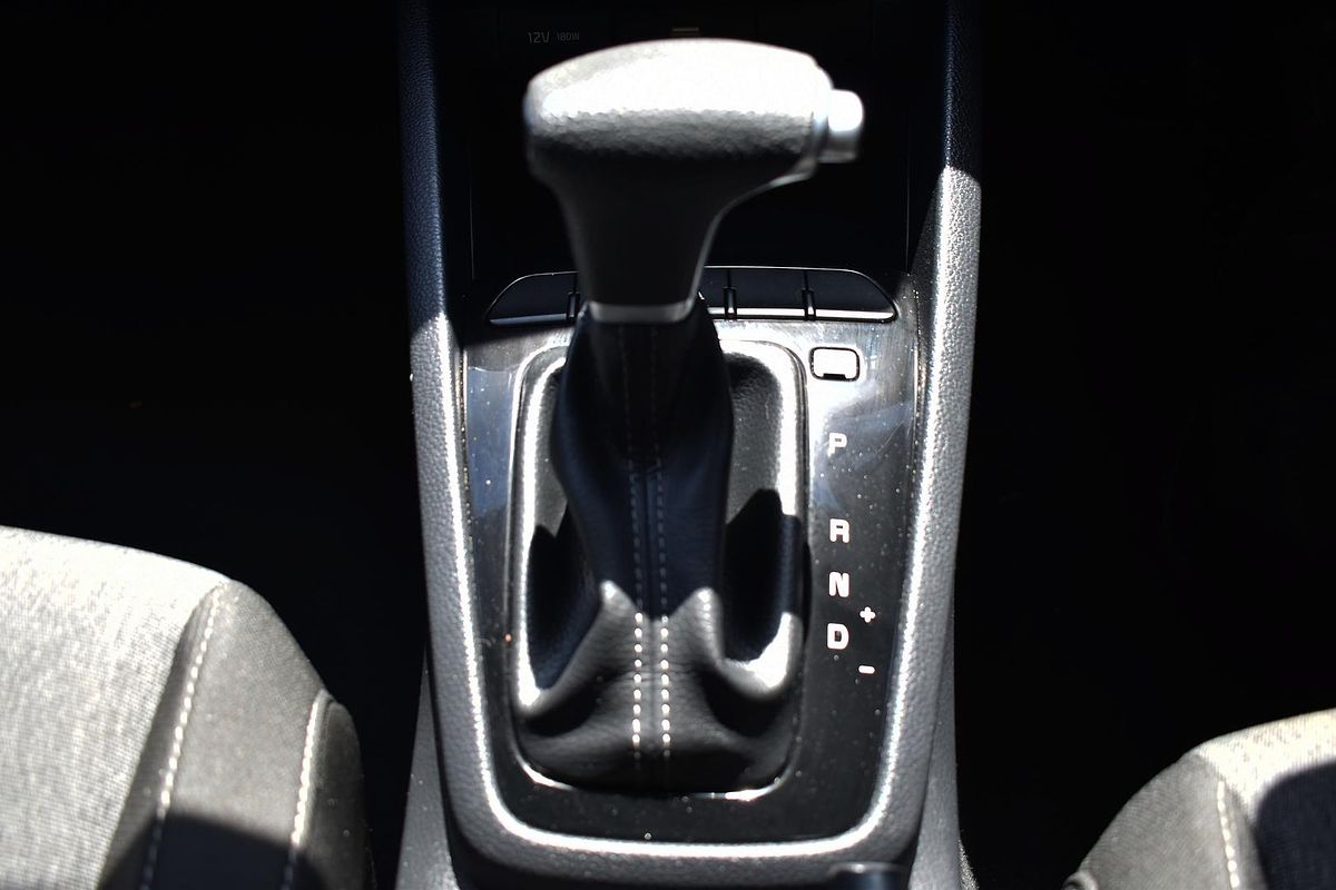 2022 Kia Stonic S YB