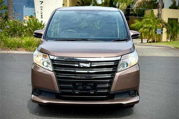 2015 Toyota Noah Welcab ZRR80