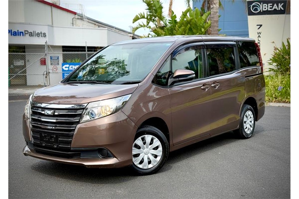 2015 Toyota Noah Welcab ZRR80