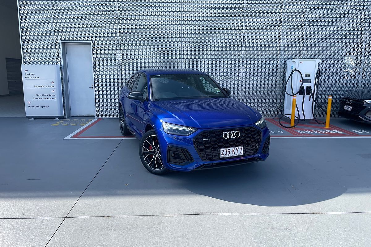 2024 Audi Q5 55 TFSI e S Line FY