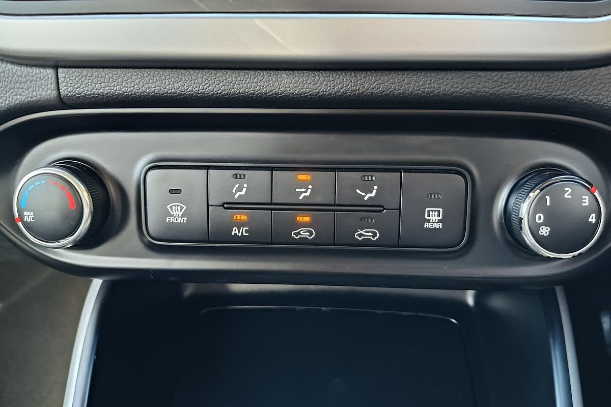 2016 Kia Rondo S RP