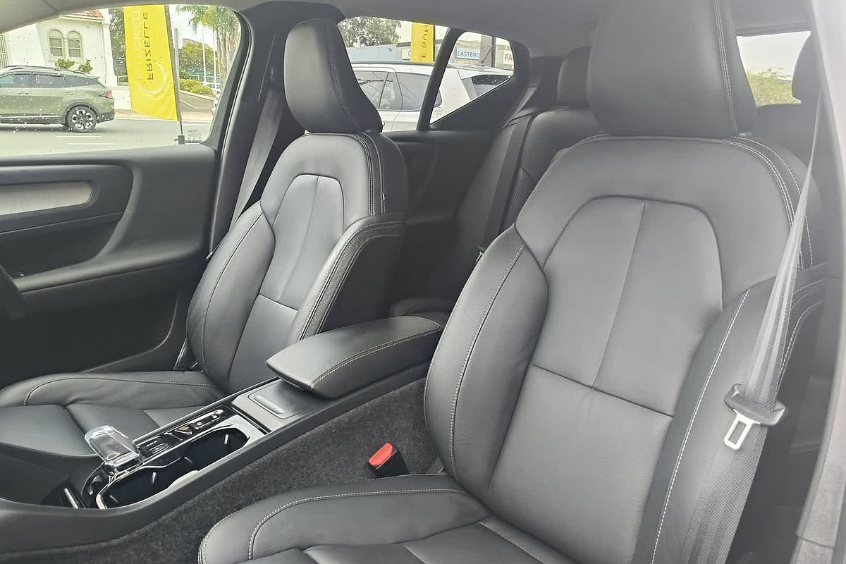 2022 Volvo XC40 T4 Inscription