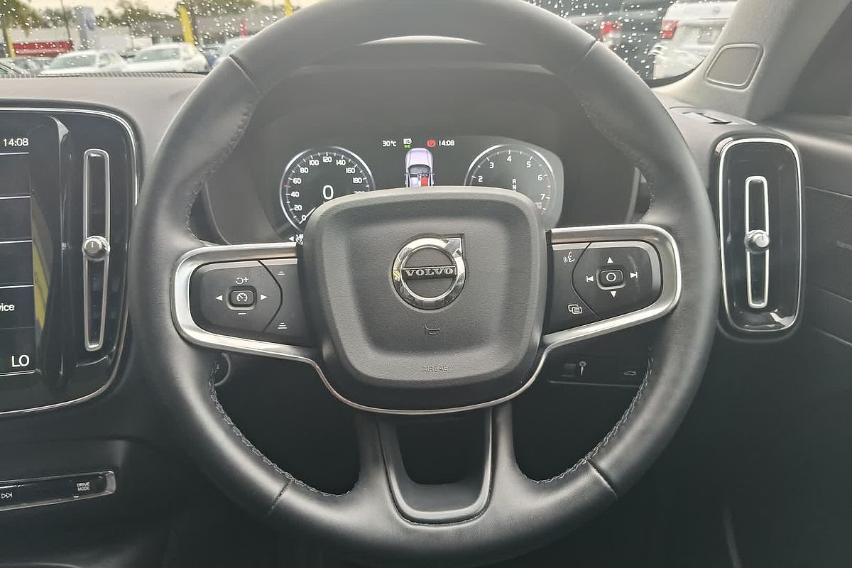 2022 Volvo XC40 T4 Inscription